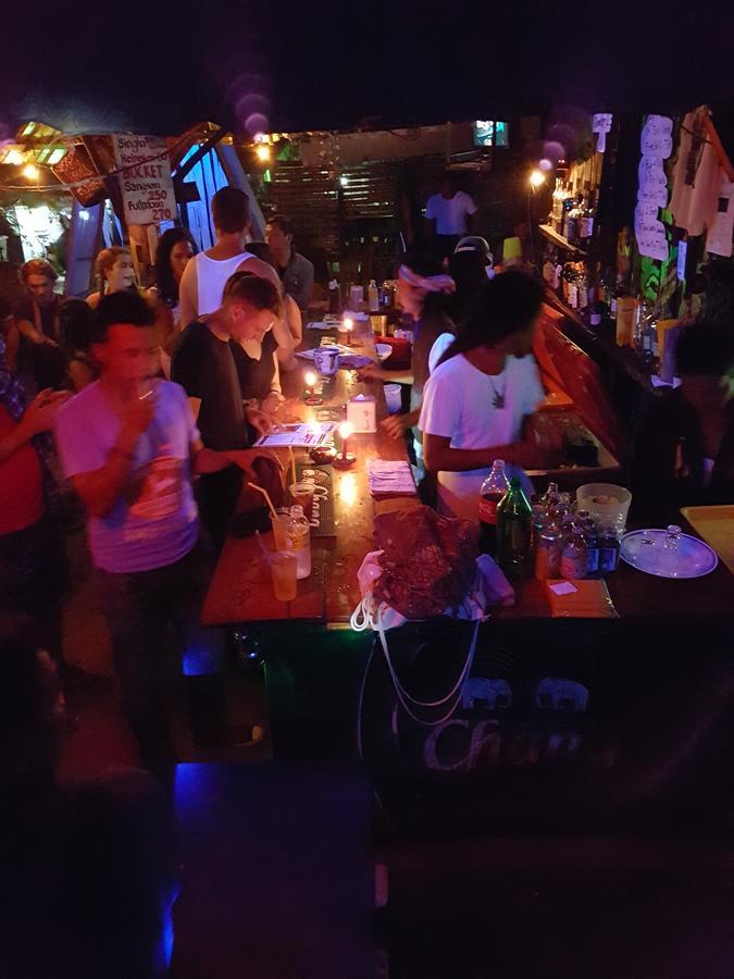 Shut Eye Party Hostel (Adults Only) Pai Exteriör bild