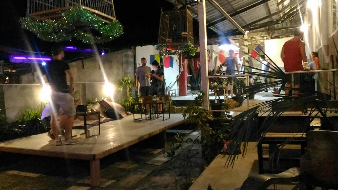 Shut Eye Party Hostel (Adults Only) Pai Exteriör bild